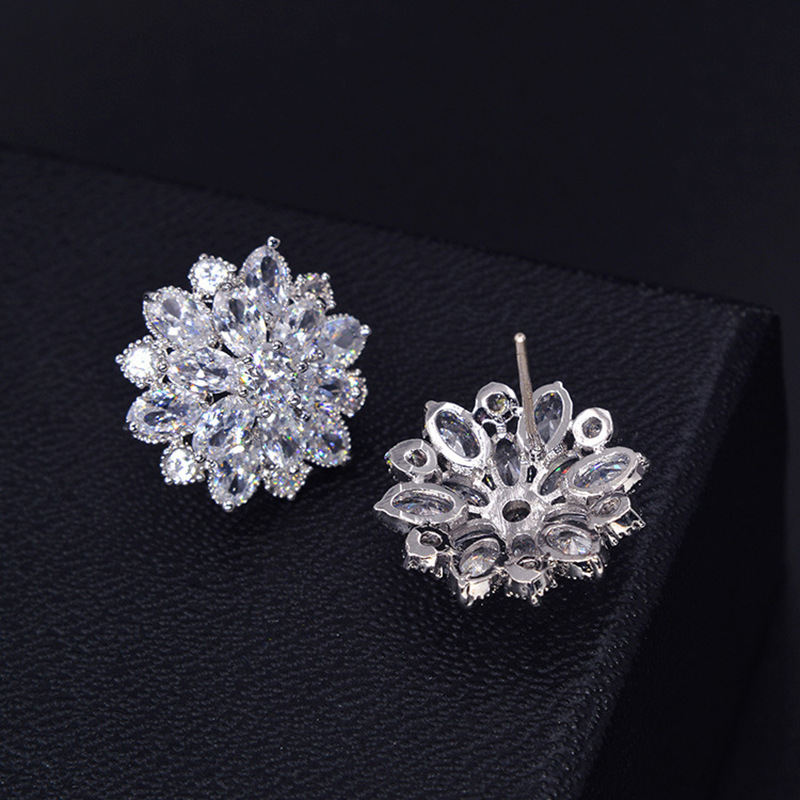 Big Flower Lab Brincos de Diam - Statement Earrings Oversized avaliação e preço